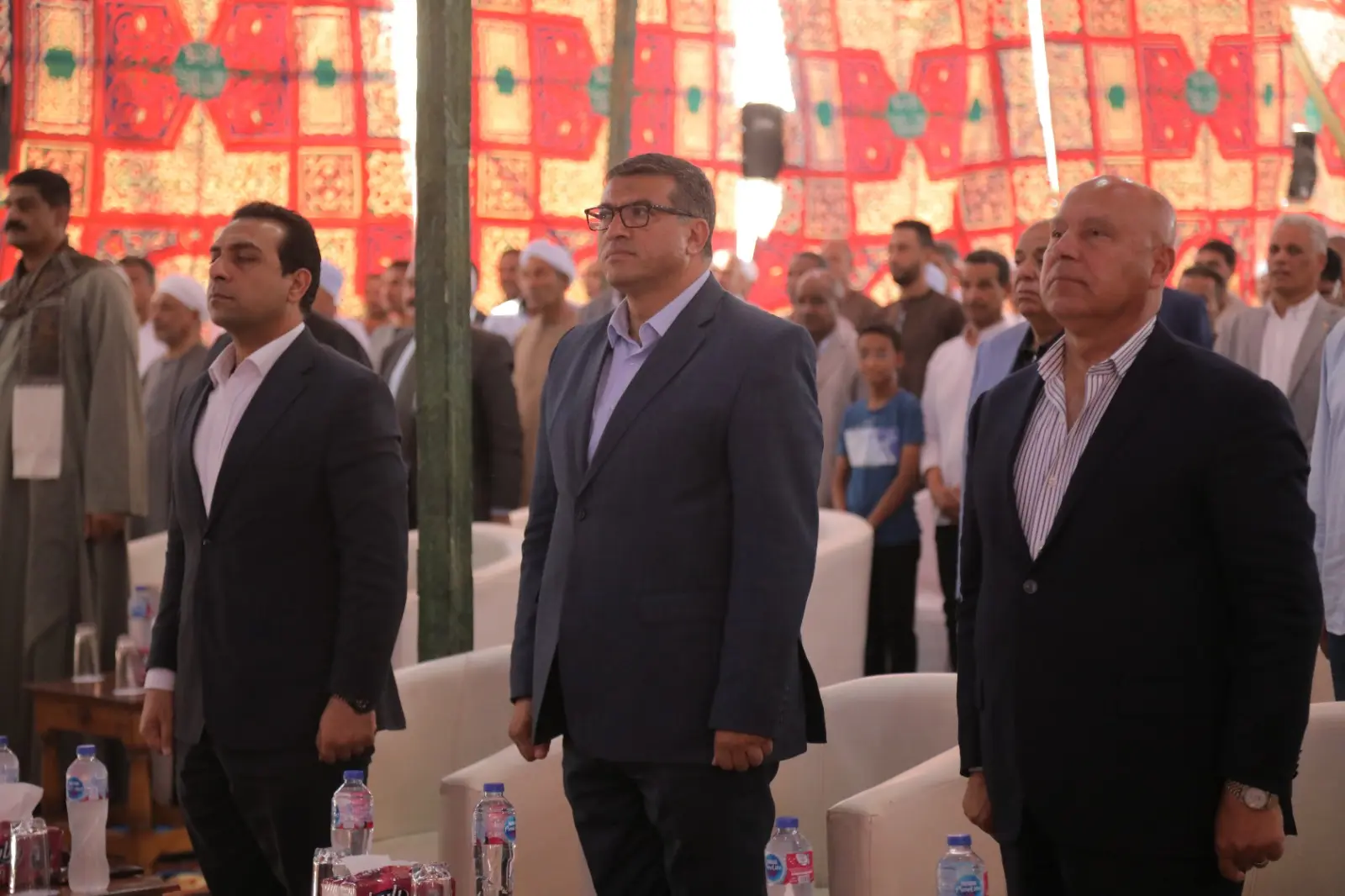 وزير النقل يسلم تعويضات متضرري القطار السريع في قنا ويؤكد: توجيهات رئاسية بعدم الإضرار بالمواطنين - 1000605784 1