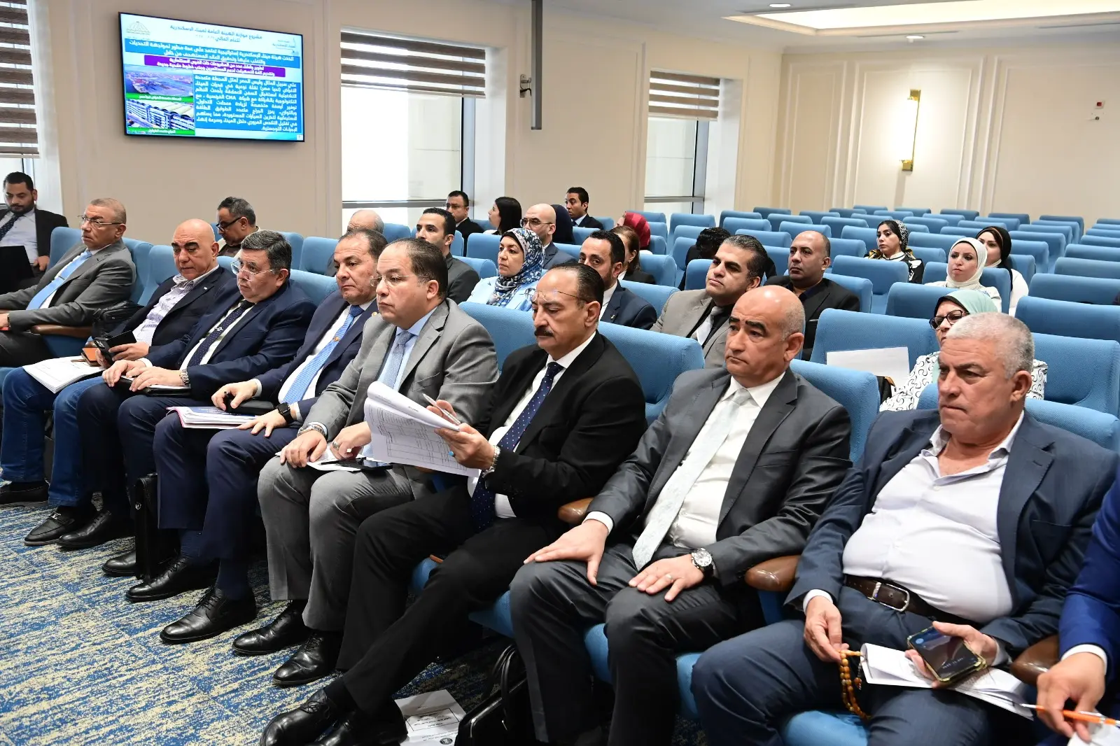رئيس نقل النواب يطالب ميناء الإسكندرية بعوائد تلبى طموحات الدولة - 1000606629