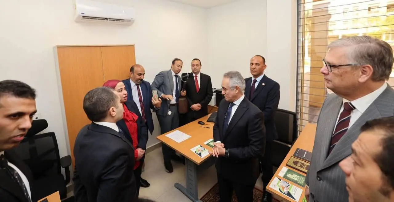 وزير العدل يفتتح أول مكتب للمساعدة القانونية الأسرية للأجانب بالعاصمة الجديدة - 1000606875