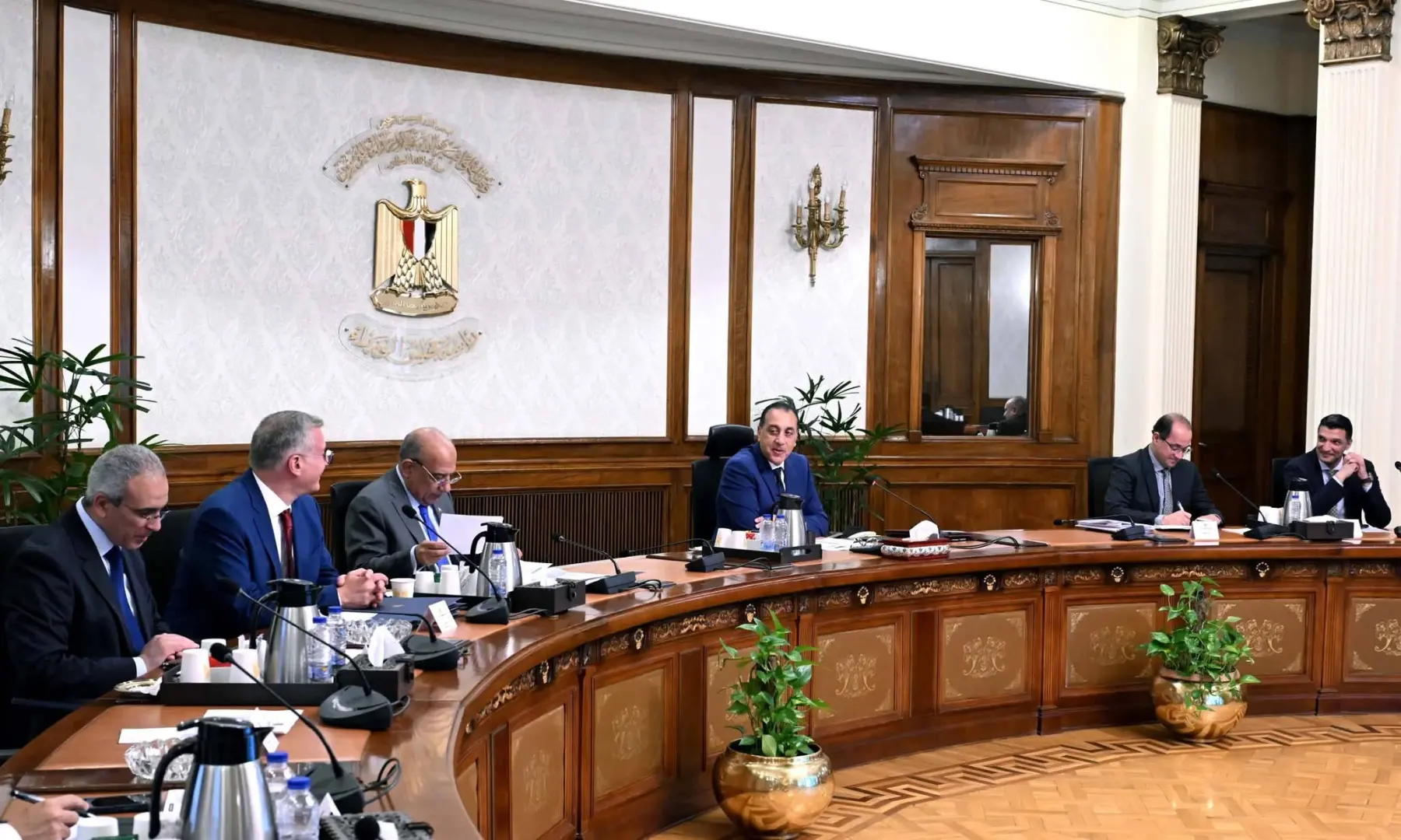 مدبولي يوجه بسرعة الانتهاء من التصور النهائي لمبادرة استخدام مصادر الطاقة الجديدة والمتجددة بالمصانع