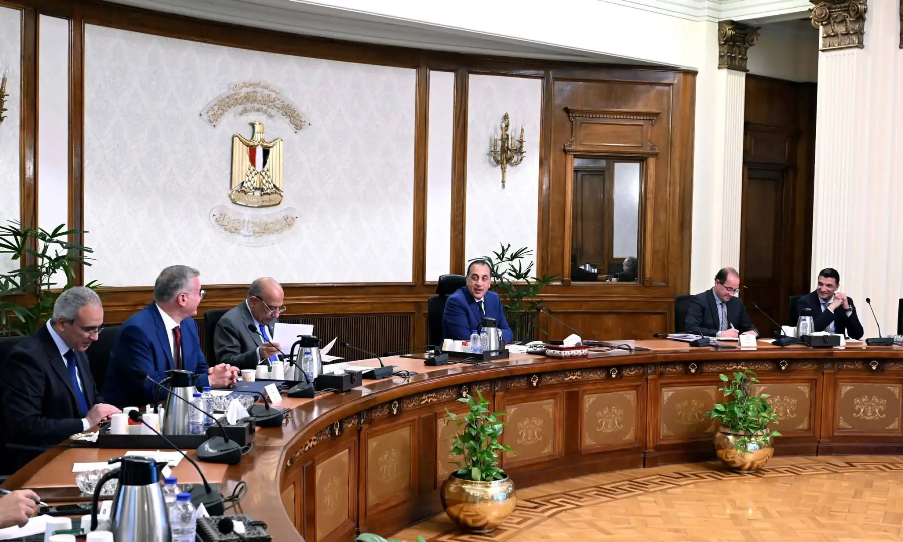 مدبولي يوجه بسرعة الانتهاء من التصور النهائي لمبادرة استخدام مصادر الطاقة الجديدة والمتجددة بالمصانع - 1000607017