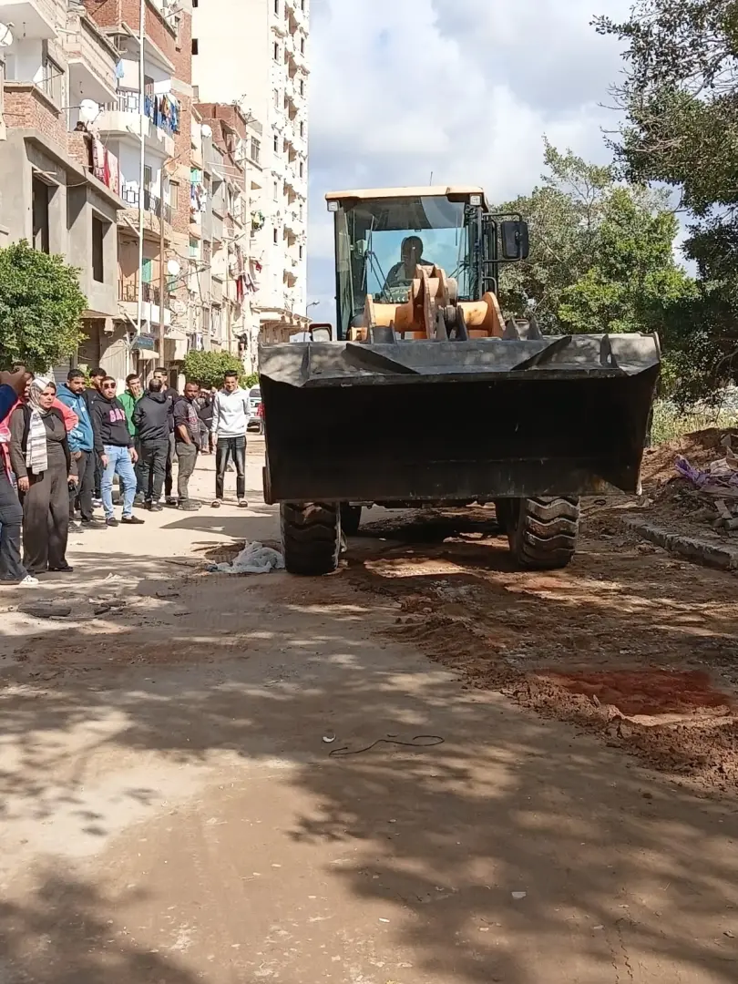 حي شرق الإسكندرية: حملة مكبرة لإزالة الإشغالات بشارع الجامعة الأهلية تسفر عن إزالة 42 حالة مخالفة - 1000607142