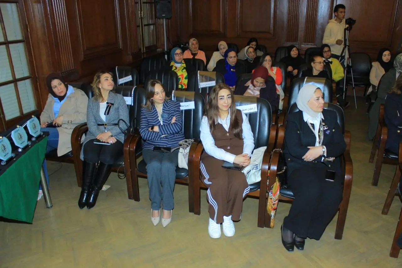 "المرأة الذهبية" في موسمها الثالث… 20 قصة نجاح بالمركز الأفريقى لخدمات صحة المرأة تُضيء سماء الإسكندرية - 1000607257