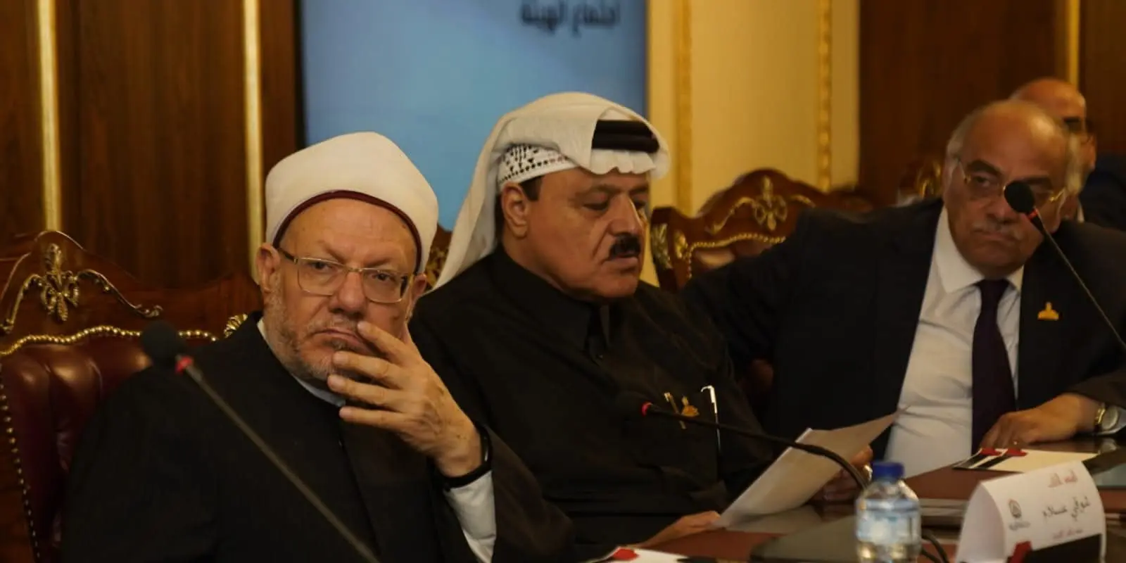 حزب الجبهة الوطنية يضع آليات جديدة لتعزيز الأداء التشريعي لنوابه بالشيوخ - 1000607652