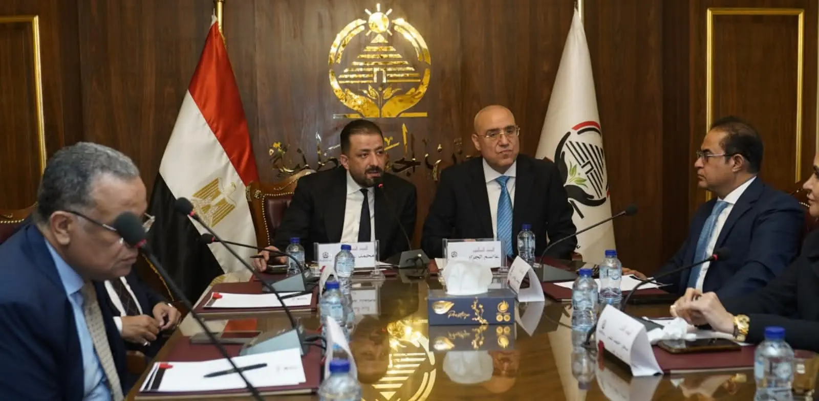 حزب الجبهة الوطنية يضع آليات جديدة لتعزيز الأداء التشريعي لنوابه بالشيوخ - 1000607664