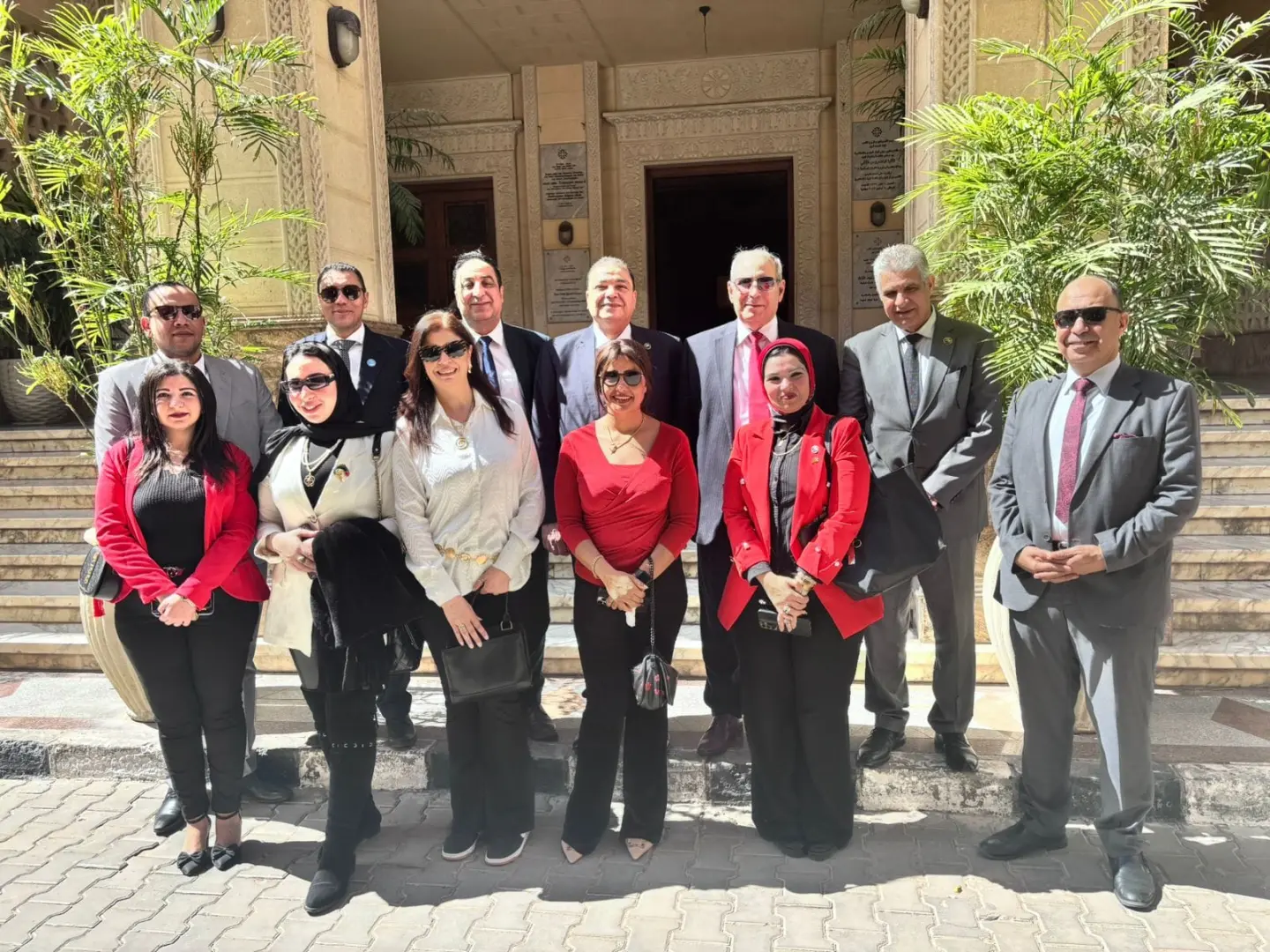 وفد مستقبل وطن بالإسكندرية يهنئ وكيل بطريركية الأقباط بعيد القيامة - 1000608071