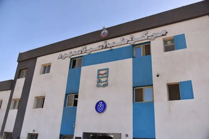 نائب وزير الصحة تجري جولة موسعة بقنا لمتابعة الاستراتيجية السكانية وتطوير الرعاية الصحية - 1000609876