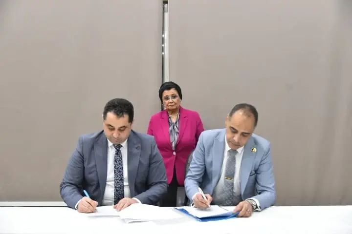 نائب وزير الصحة تجري جولة موسعة بقنا لمتابعة الاستراتيجية السكانية وتطوير الرعاية الصحية - 1000609878