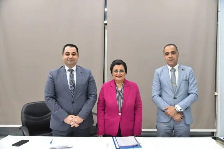 نائب وزير الصحة تجري جولة موسعة بقنا لمتابعة الاستراتيجية السكانية وتطوير الرعاية الصحية - 1000609879