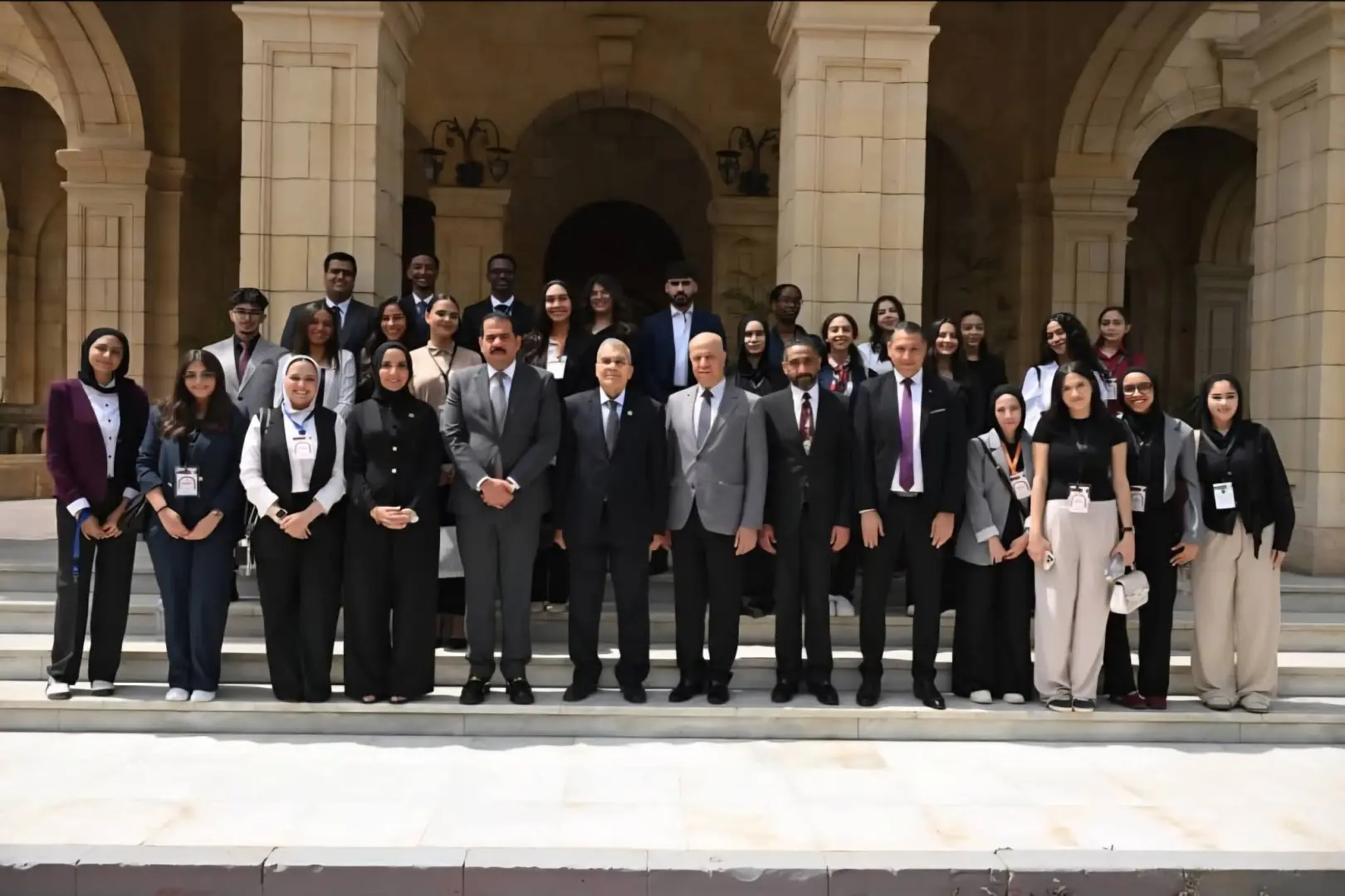 مجلس الشيوخ يستقبل طلاب الأكاديمية العربية لتعزيز الوعي البرلماني - 1000610121
