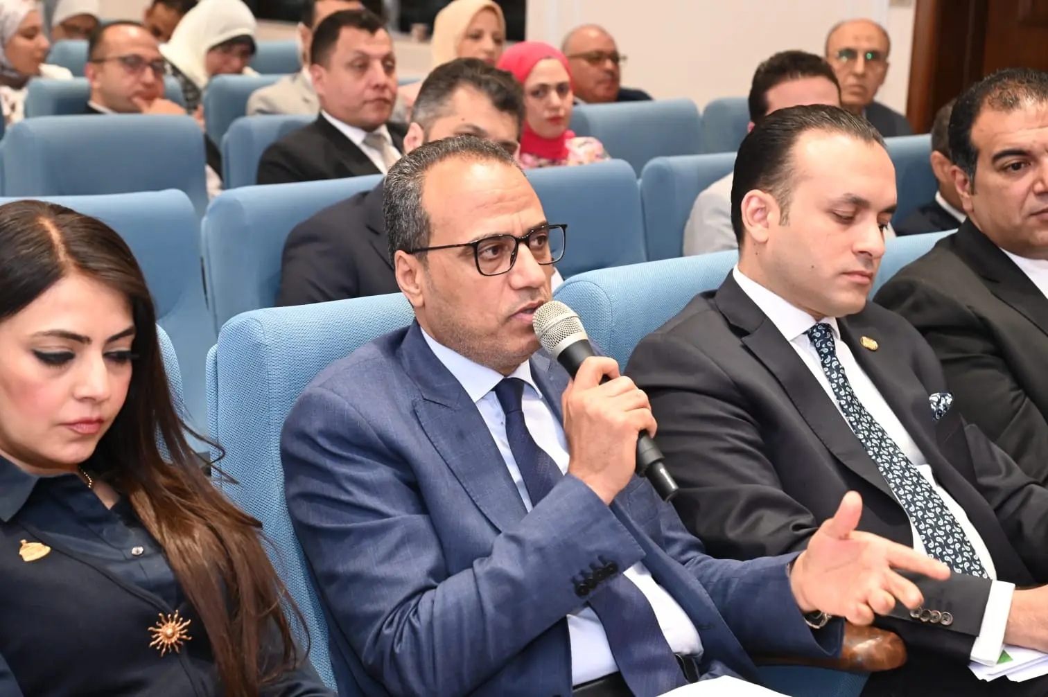 خلال اجتماعات لجنة الخطة والموازنة.. النائب ممدوح جاب الله يوجه مطالب أهالي حوش عيسى لوزير الصحة.. والوزير : ندعم طلباتكم المشروعة
