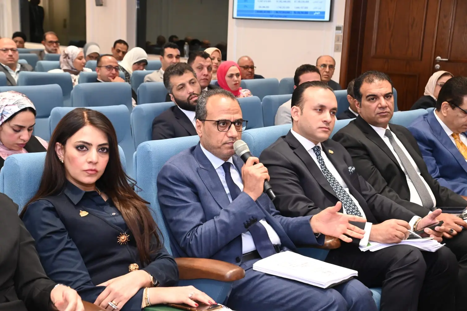 خلال اجتماعات لجنة الخطة والموازنة اليوم.. النائب ممدوح جاب الله يوجه مطالب أهالي حوش عيسى لوزير الصحة.. والوزير : ندعم - 1000610358