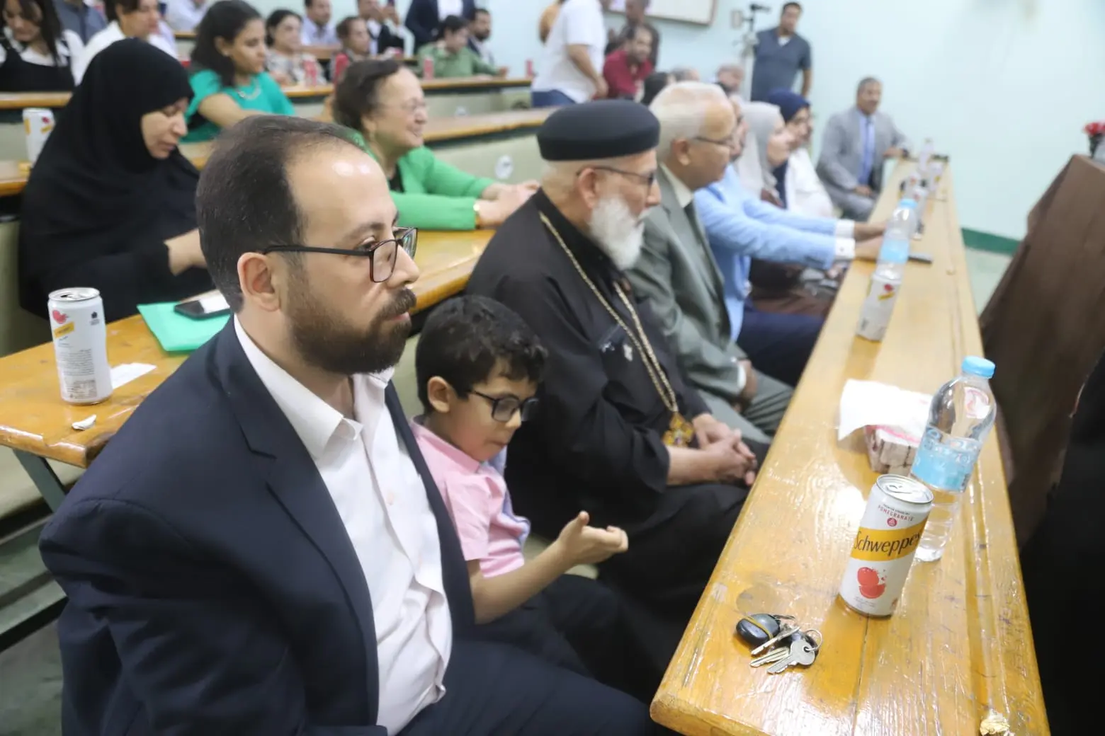 دراسة بجامعة قنا تناقش استخدام الطرق الخضراء في تحضير المركبات الدوائية - 1000612792
