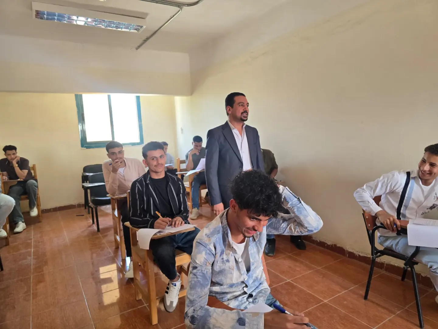 انطلاق امتحانات الفرقة الأولى بالمعهد الفني الصحي بقنا للعام الجامعي 2025/2026 - 1000614275