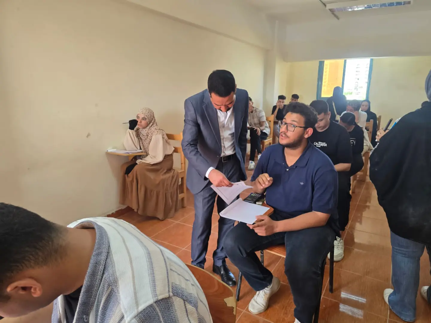 انطلاق امتحانات الفرقة الأولى بالمعهد الفني الصحي بقنا للعام الجامعي 2025/2026 - 1000614277