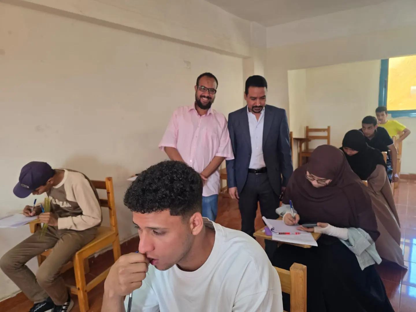 انطلاق امتحانات الفرقة الأولى بالمعهد الفني الصحي بقنا للعام الجامعي 2025/2026 - 1000614281