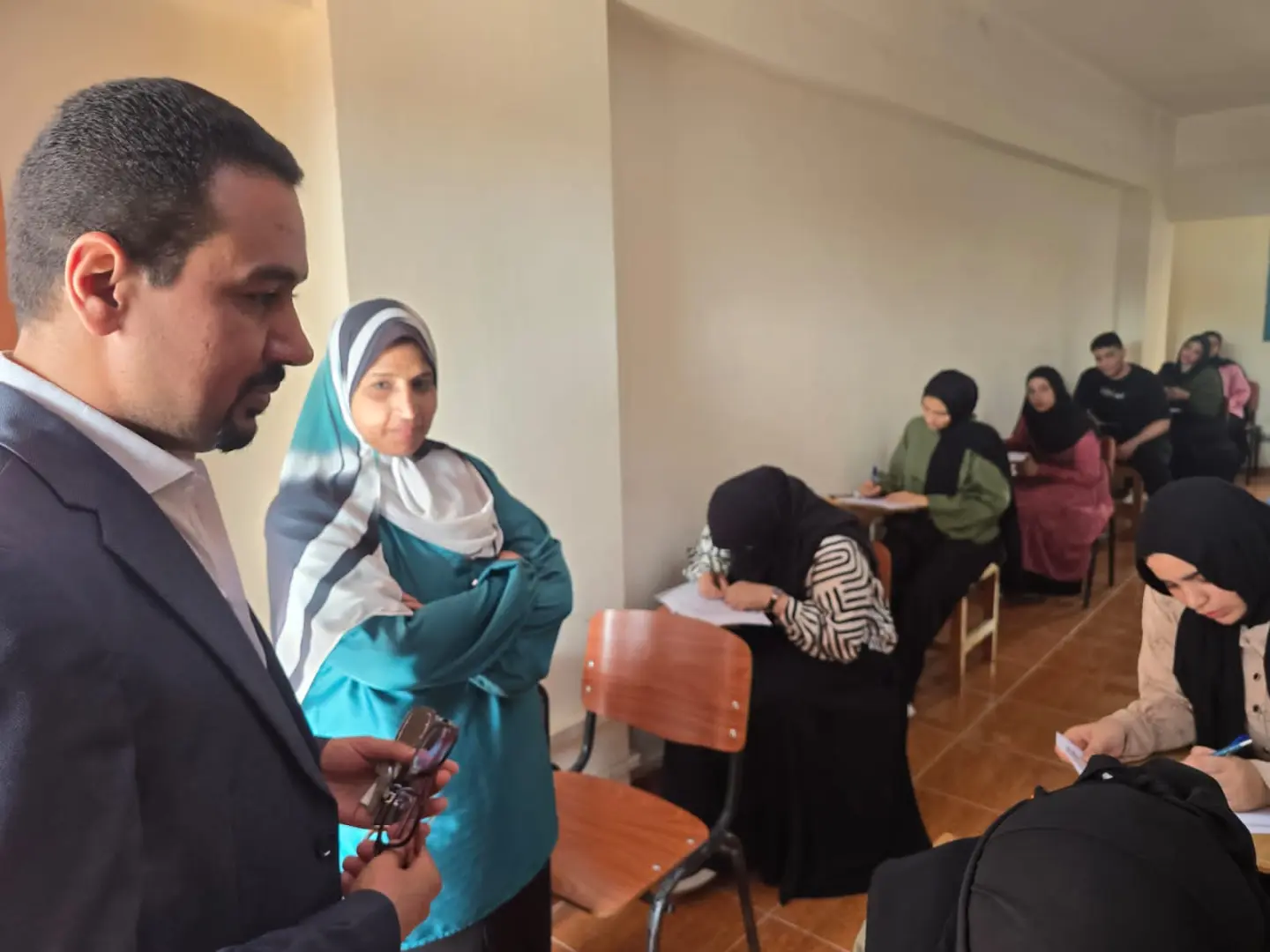 انطلاق امتحانات الفرقة الأولى بالمعهد الفني الصحي بقنا للعام الجامعي 2025/2026 - 1000614282