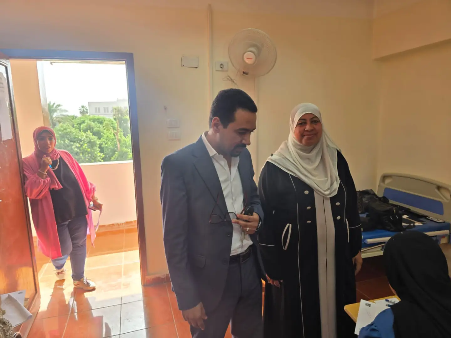 انطلاق امتحانات الفرقة الأولى بالمعهد الفني الصحي بقنا للعام الجامعي 2025/2026 - 1000614285