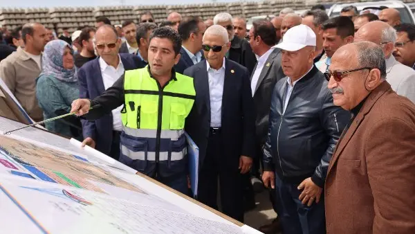 كامل الوزير: قطار التنمية يعد أحد أهم مكونات الممر اللوجيستي التنموي (العريش / طابا) - 1000614477