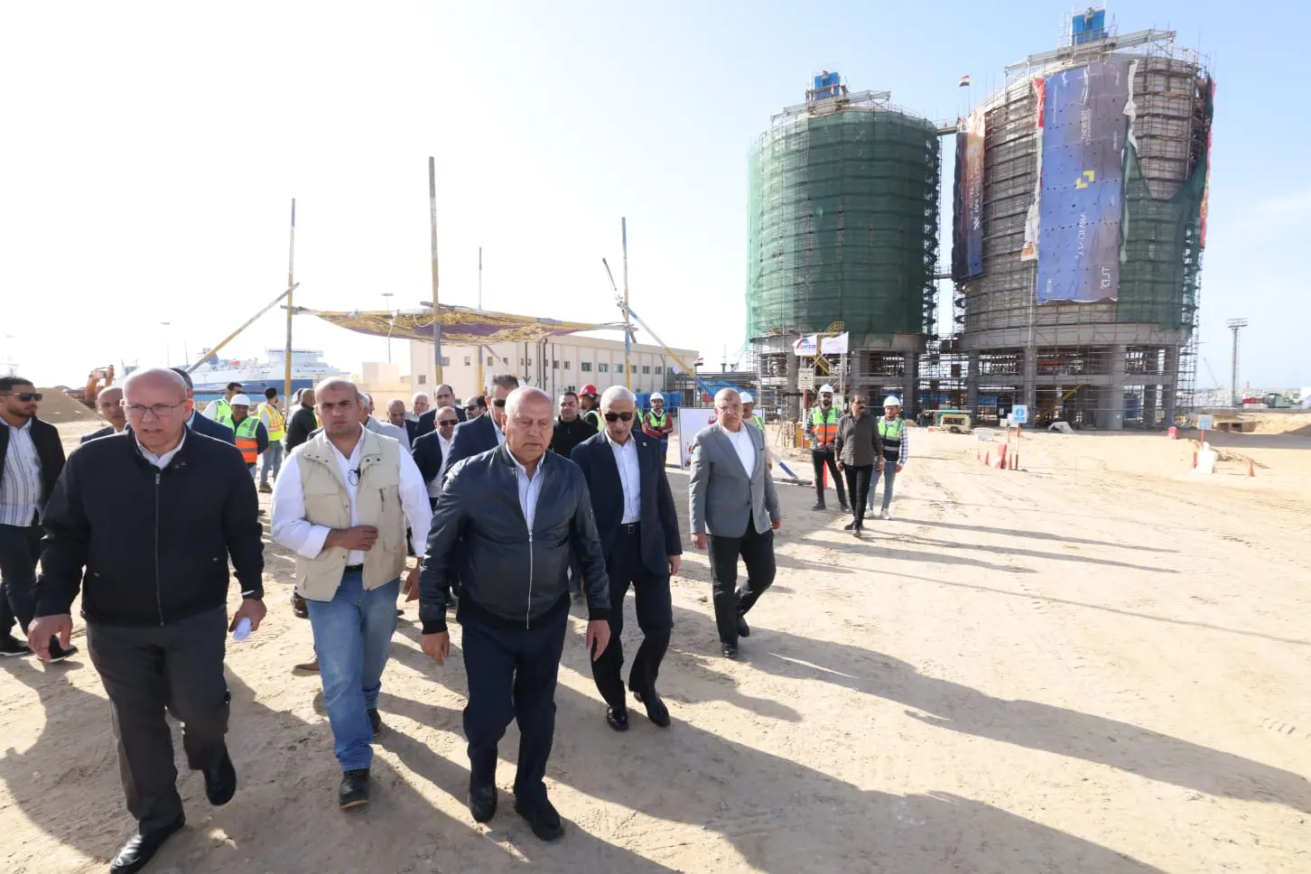 قاطرة التنمية في سيناء.. وزير النقل يتفقد مشروع تطوير ميناء العريش البحري وممرات "العريش-طابا" اللوجيستية - 1000614556