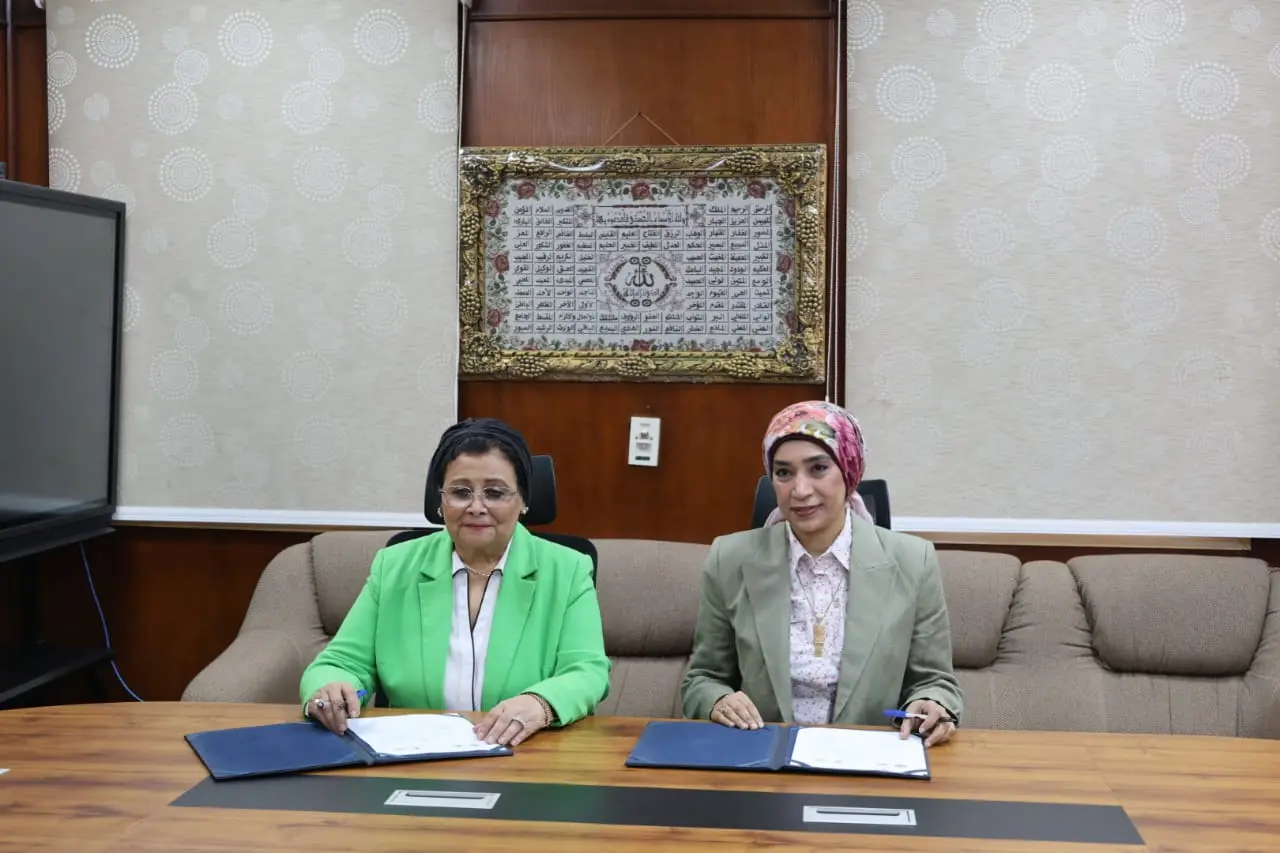 رئيس جامعة الأقصر ونائب وزير الصحة يوقعان بروتوكول تعاون لتفعيل مبادرة “الألف يوم الذهبية” - 1000616187