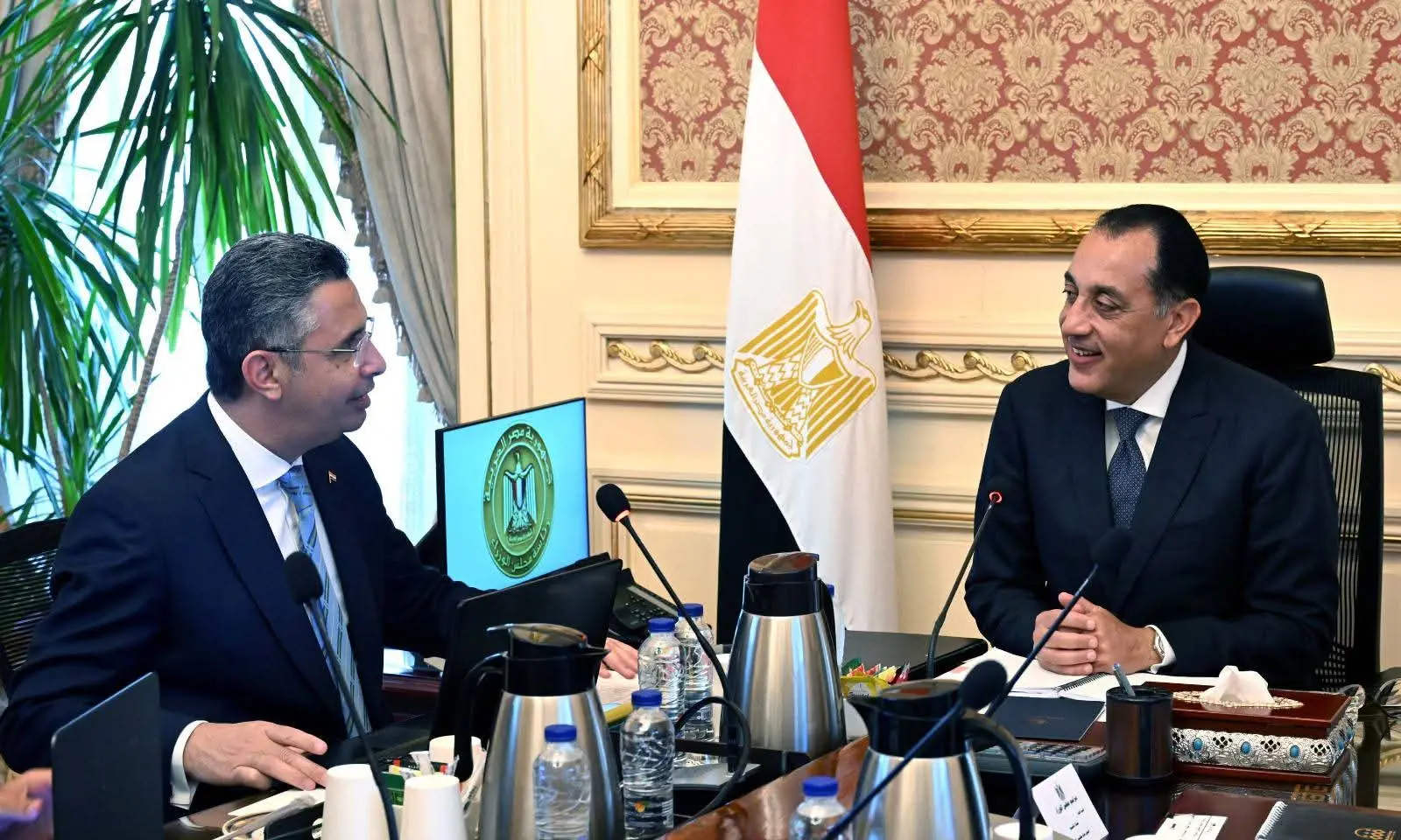 رئيس الوزراء يتابع مع وزير التموين استعدادات استقبال عيد الأضحى المبارك - 1000620611