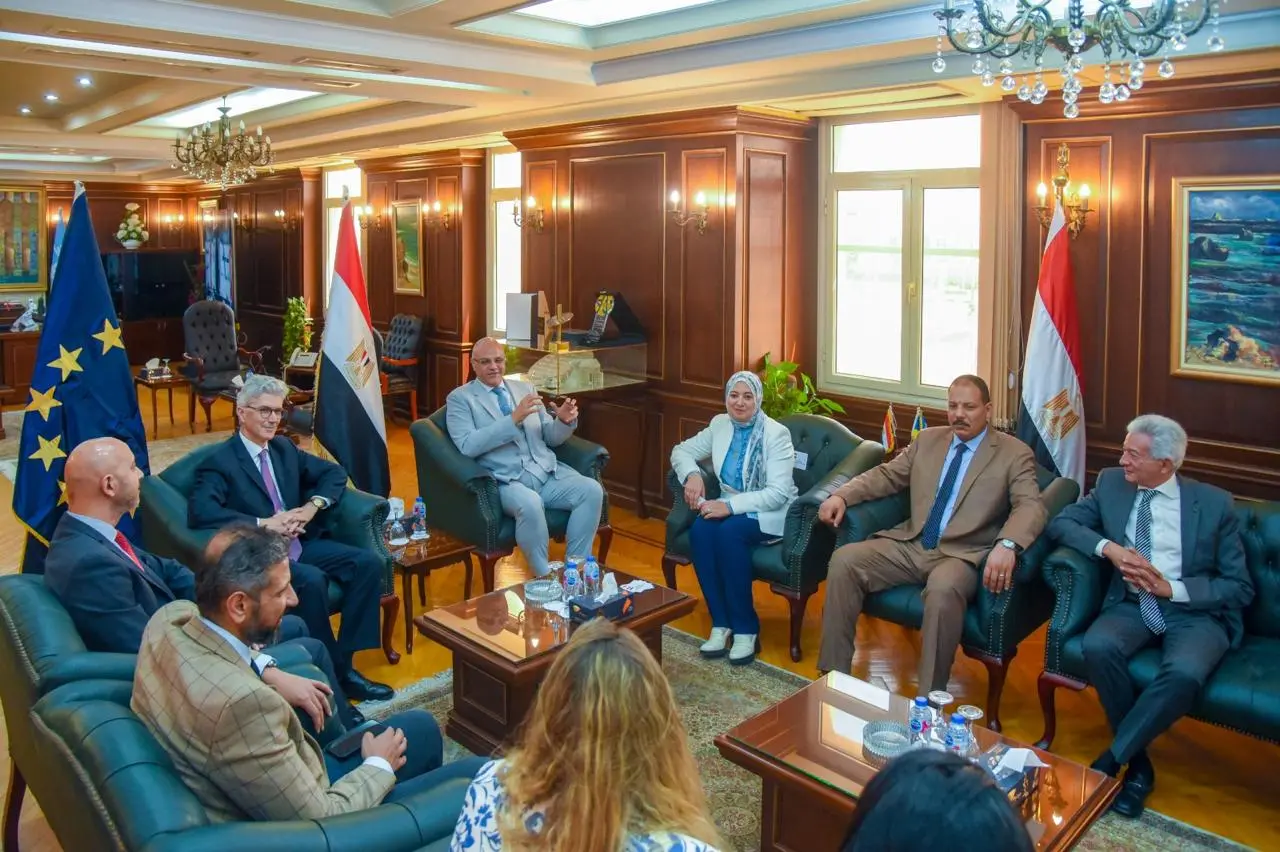 محافظ الإسكندرية يستقبل وفد الاتحاد الأوروبي لبحث تعزيز التعاون الاقتصادي والاستثماري - 1000621447