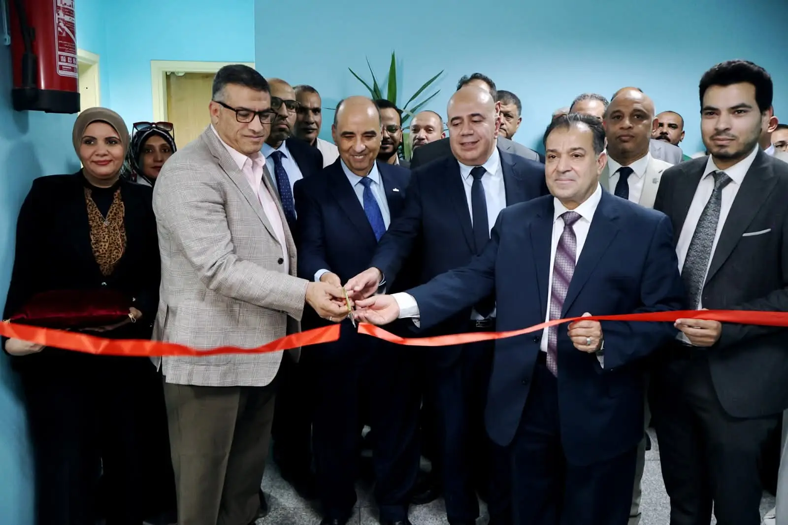 افتتاح وحدة العناية المركزة بمستشفى المعبر الجامعي بقنا
