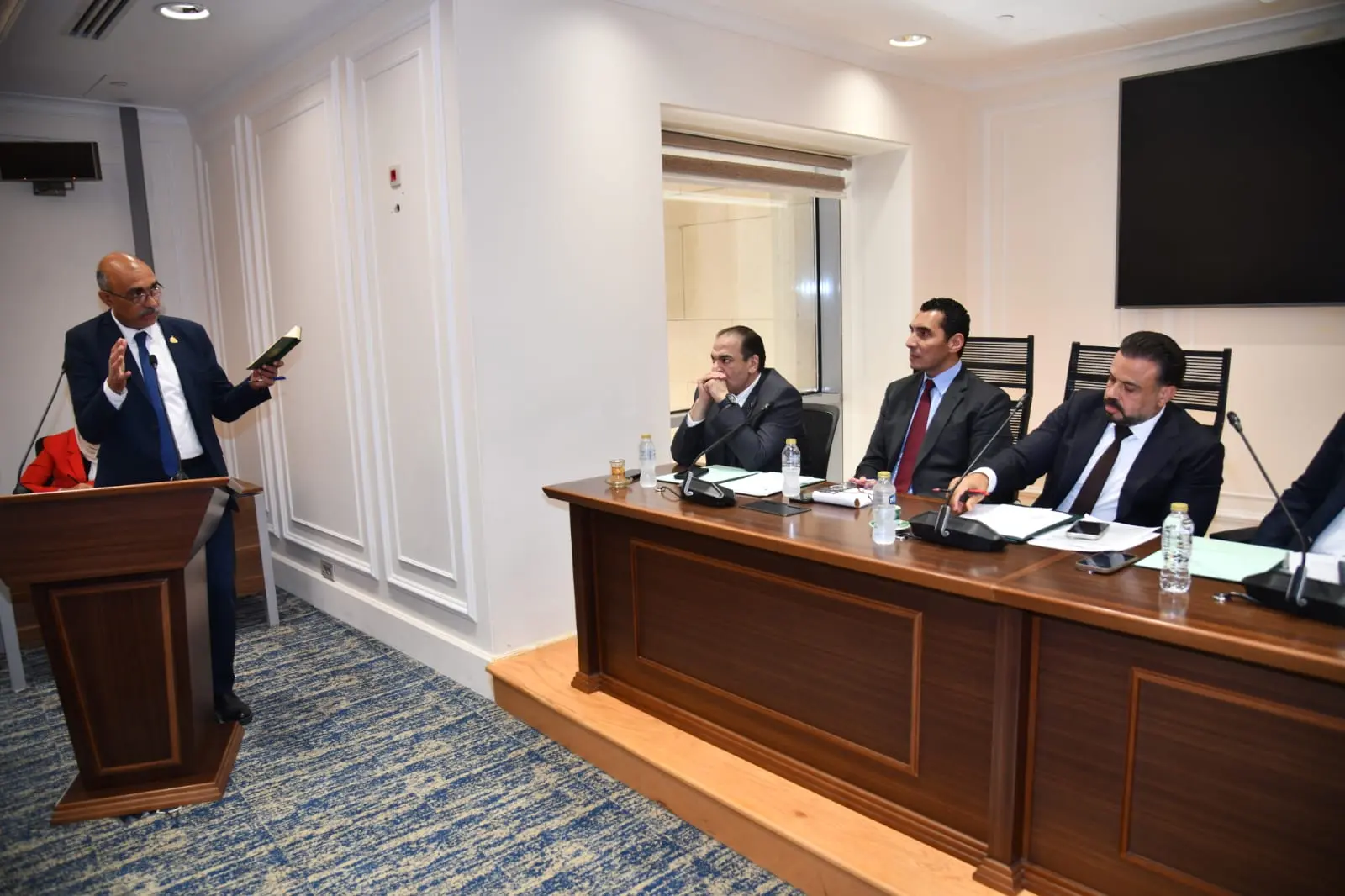 مجاهد: تعيين العاملين بمحاضر مجالس الإدارات بمراكز الشباب ليست مطالب فئوية - 1000625365