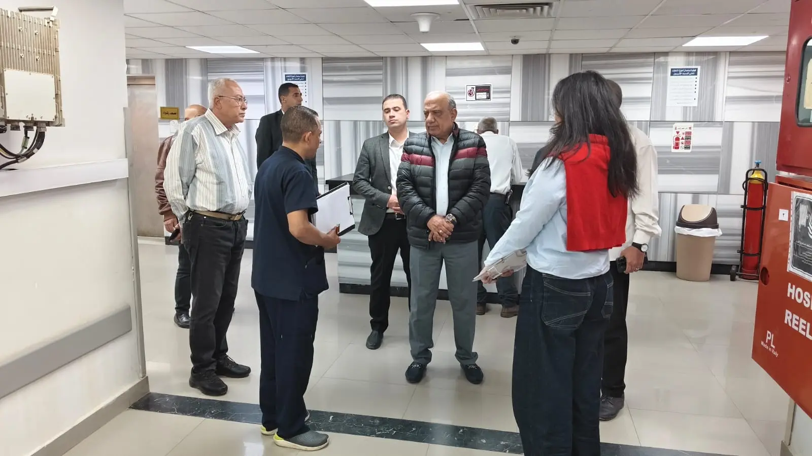 فى زيارة ميدانية مفاجئة …وزير الكهرباء يتفقد مستشفى الخدمات الطبية - 1000626291