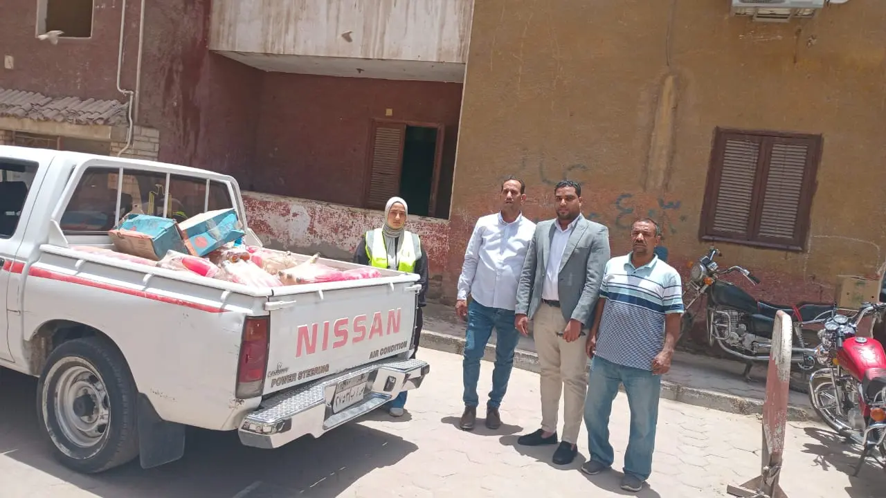 ضبط 1000 لتر مياه غازية منتهية الصلاحية في قنا - 1000632656