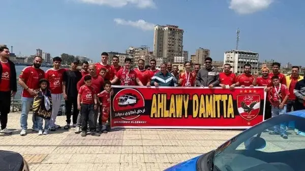 جماهير القطبين تحتشد في ستاد القاهرة قبل صدام قمة الأهلي والزمالك الليلة