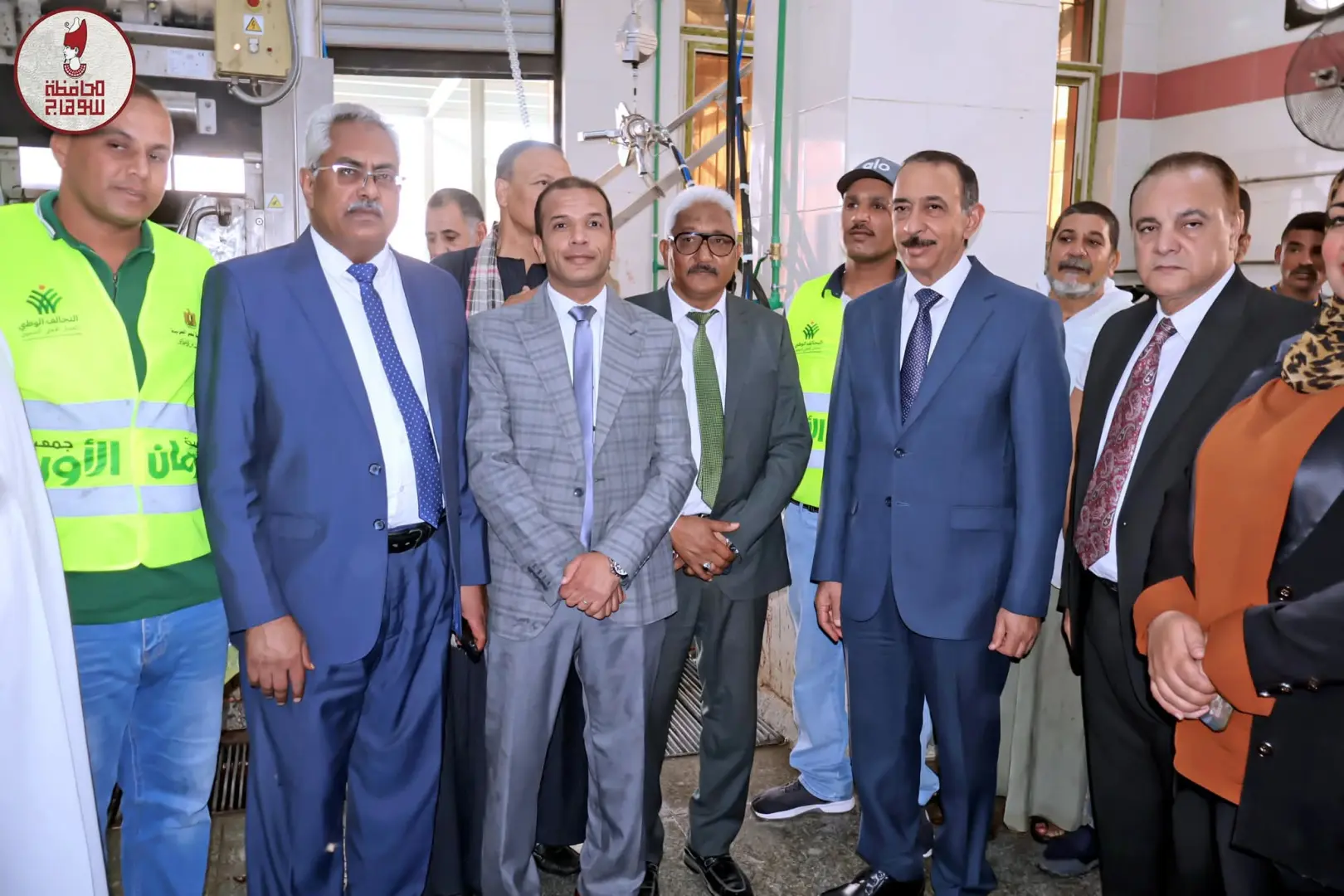محافظ سوهاج يشهد ذبح 40 رأس ماشية لتوزيع لحومها على الأسر الأولى بالرعاية - 1000640854