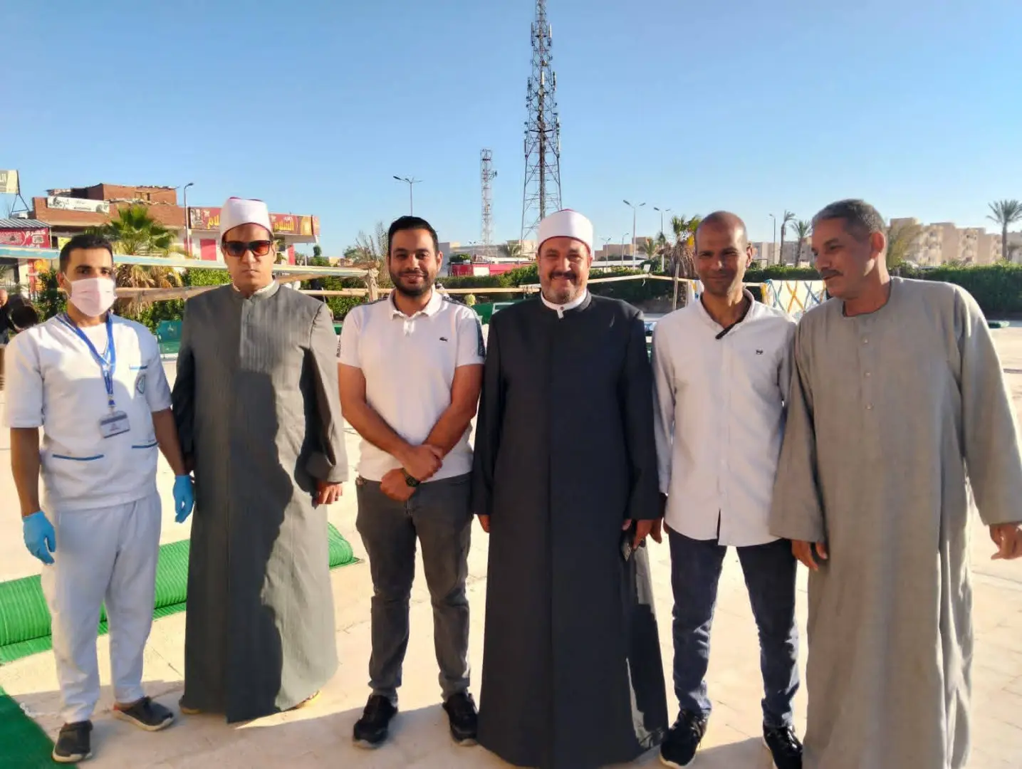انتشار مكثف للفرق الطبية بجنوب سيناء لتأمين احتفالات عيد الأضحى المبارك - 1000640903