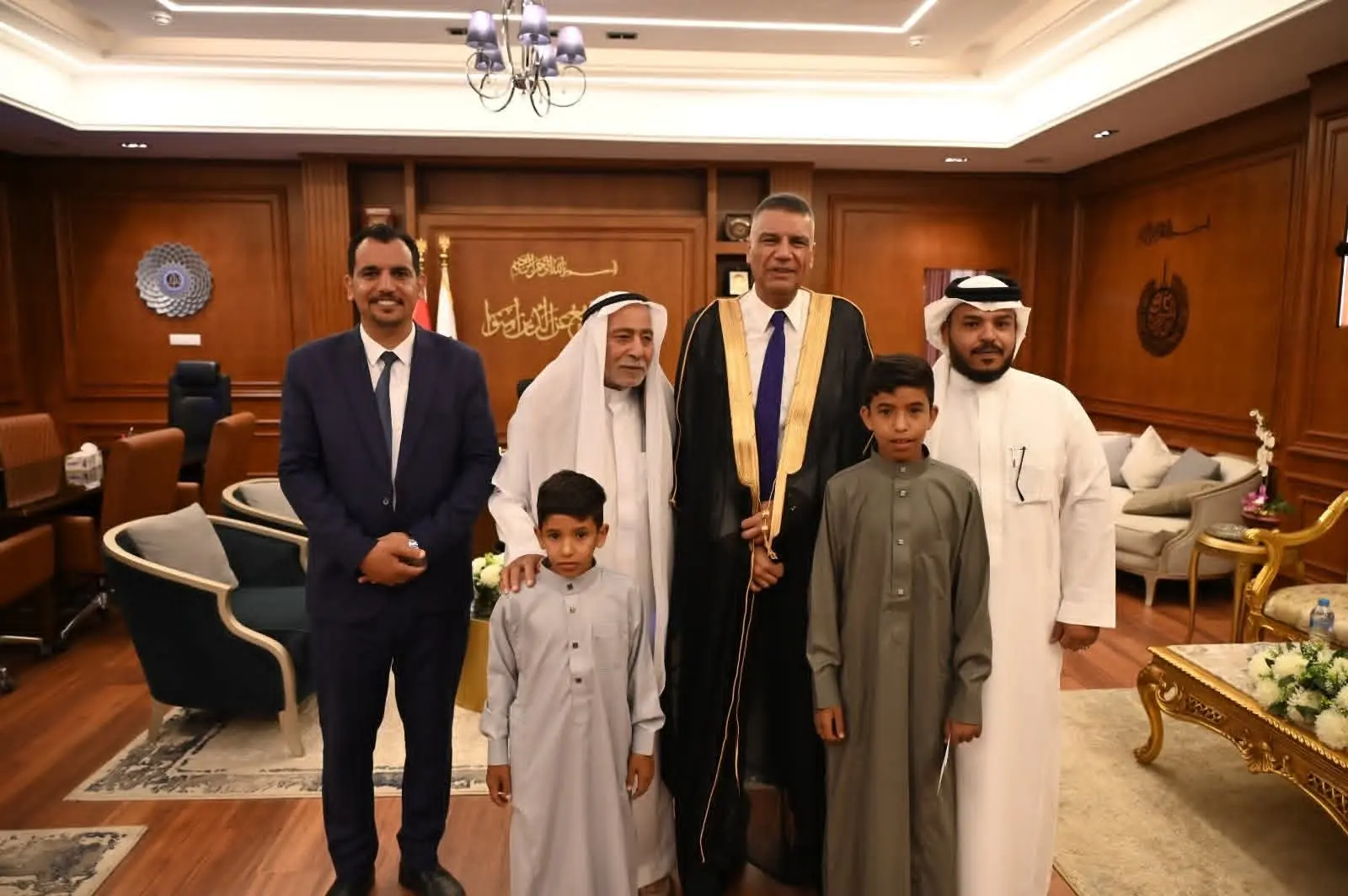 محافظ جنوب سيناء يستقبل المهنئين بعيد الأضحى بديوان عام المحافظة - 1000640919