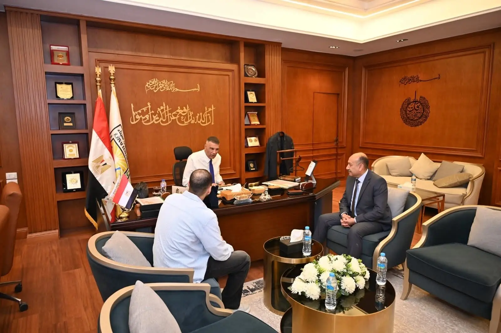 محافظ جنوب سيناء يستقبل المهنئين بعيد الأضحى بديوان عام المحافظة - 1000640922