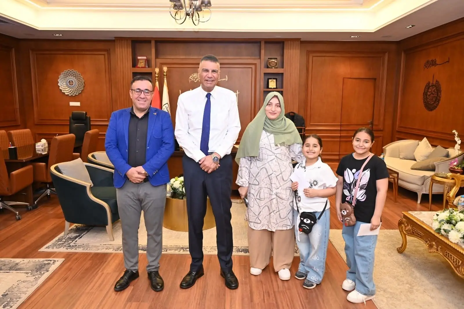 محافظ جنوب سيناء يستقبل المهنئين بعيد الأضحى بديوان عام المحافظة - 1000640924