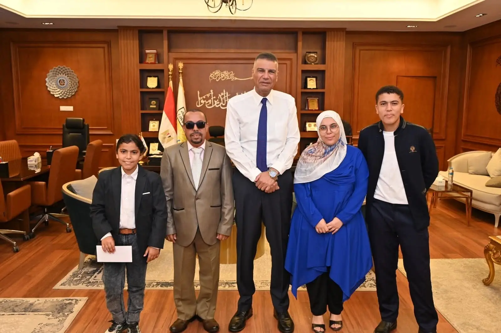 محافظ جنوب سيناء يستقبل المهنئين بعيد الأضحى بديوان عام المحافظة - 1000640927