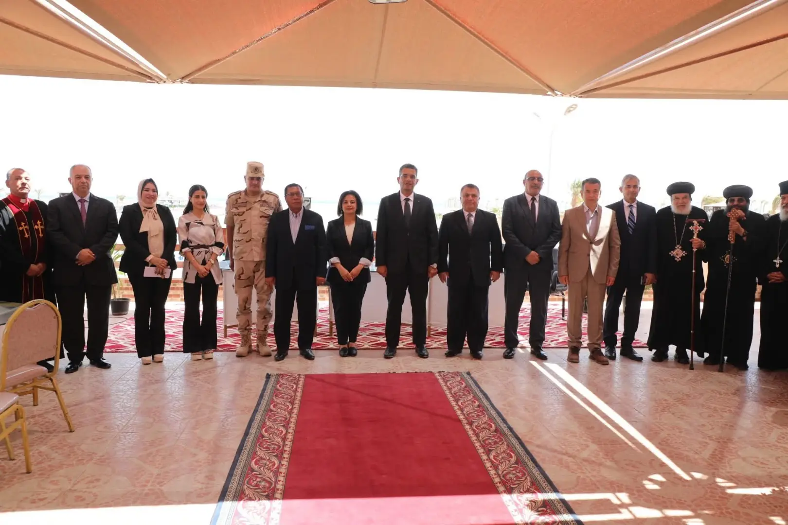 محافظ البحر الأحمر يستقبل المهنئين بعيد الأضحى وسط أجواء من المحبة والوحدة الوطنية - 1000640943
