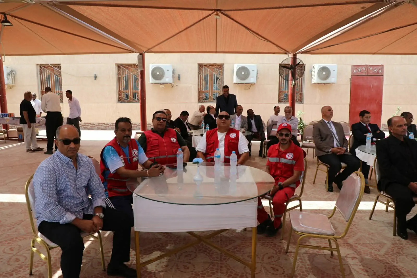 محافظ البحر الأحمر يستقبل المهنئين بعيد الأضحى وسط أجواء من المحبة والوحدة الوطنية - 1000640948