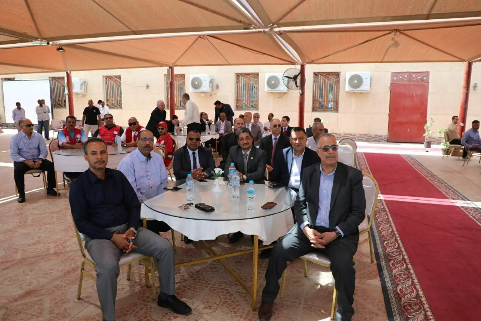 محافظ البحر الأحمر يستقبل المهنئين بعيد الأضحى وسط أجواء من المحبة والوحدة الوطنية - 1000640949