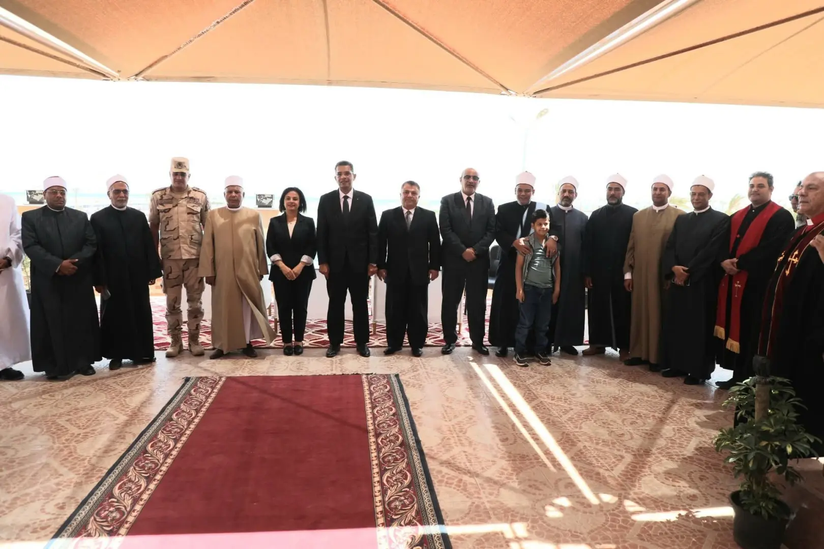 محافظ البحر الأحمر يستقبل المهنئين بعيد الأضحى وسط أجواء من المحبة والوحدة الوطنية