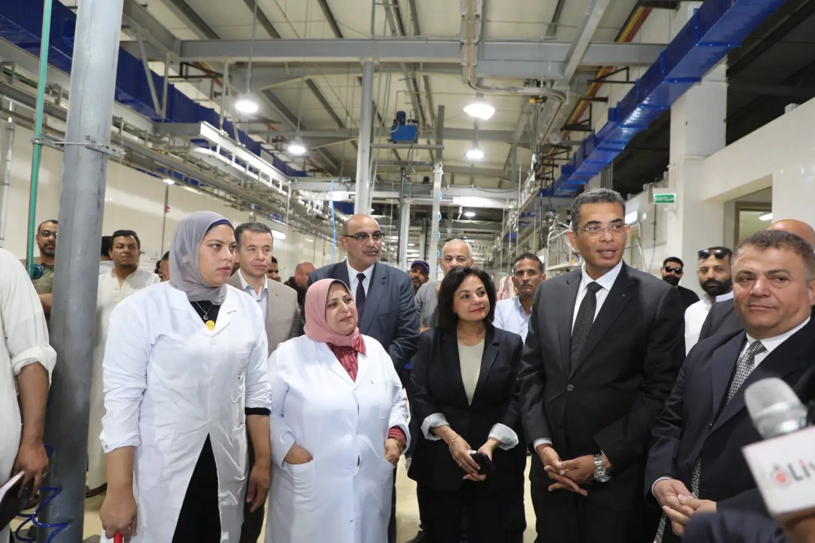 محافظ البحر الأحمر يتفقد المجزر الآلي بالغردقة لمتابعة أعمال ذبح الأضاحي