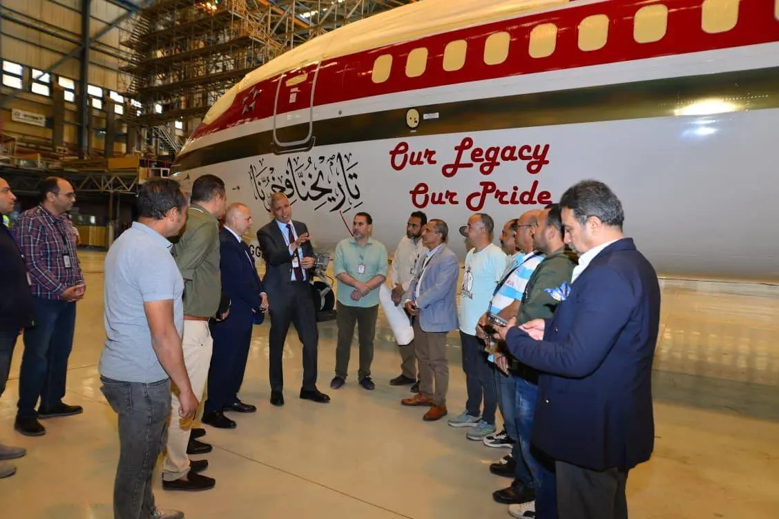 بشعار الثمانينيات.. مصر للطيران تحيي "الهوية التراثية" لطائراتها على طراز B737-800