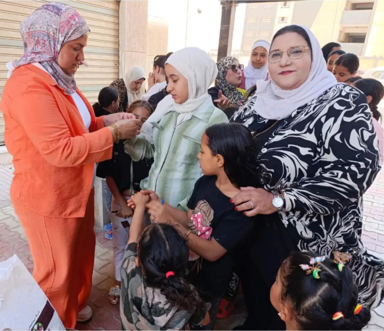 الثقافة تواصل احتفالات عيد الأضحى بالإسكان البديل بفعاليات توعوية وورش فنية للأطفال - 1000645159