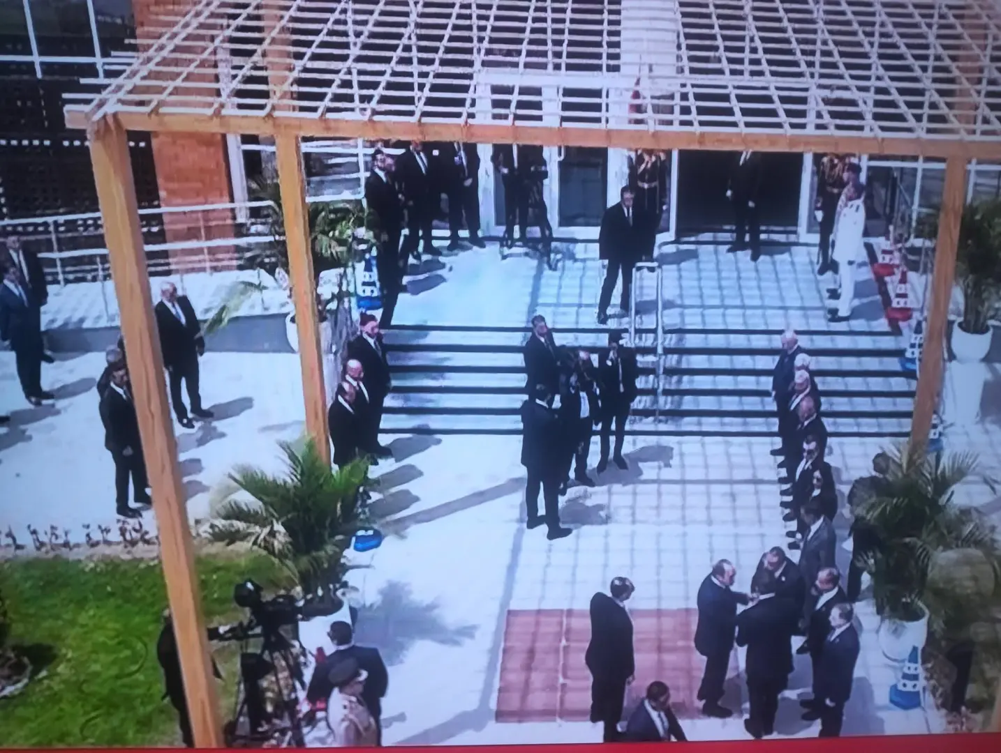 الرئيس السيسي يصل إلى المقر الجديد لجامعة سنجور - 1000645744
