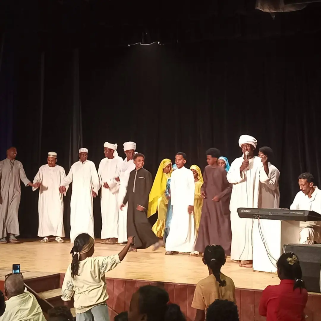 عروض كورال الأطفال وتوشكى التلقائية في ختام احتفالات عيد الأضحى بأسوان - 1000646551