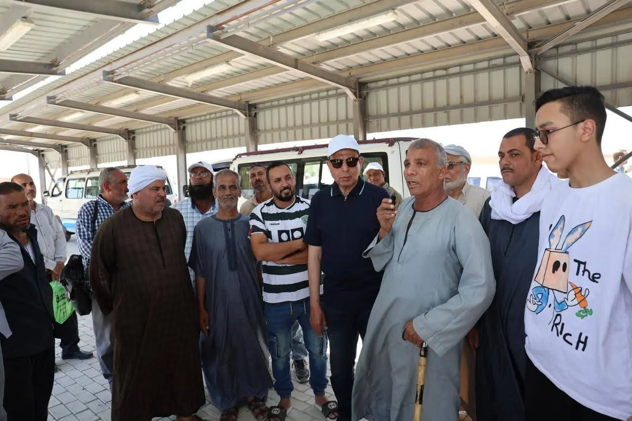 محافظ المنيا: تطوير شامل لمنظومة النقل وإنهاء نقل الركاب بـ«البيك أب» - 1000646960
