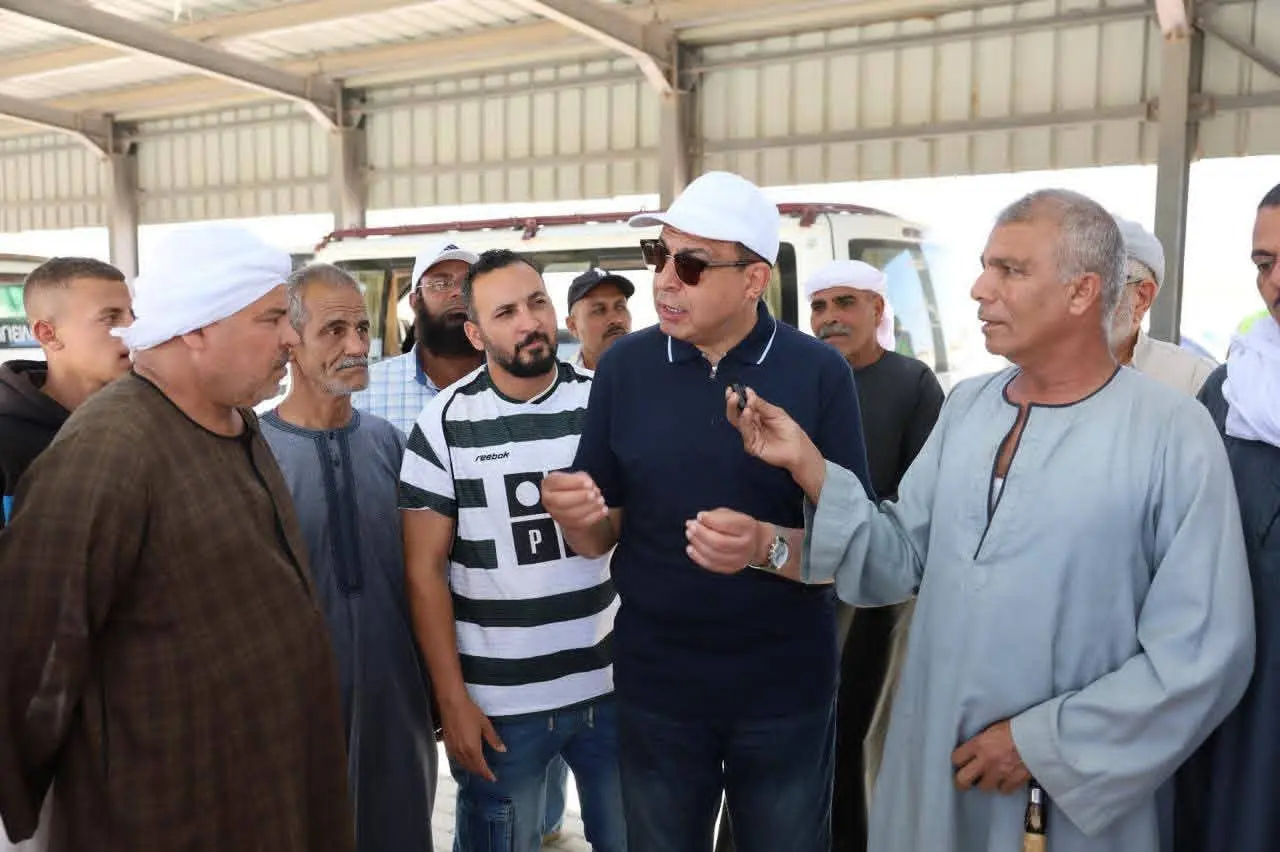 محافظ المنيا: تطوير شامل لمنظومة النقل وإنهاء نقل الركاب بـ«البيك أب» - 1000646970