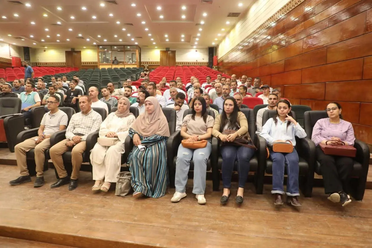 محافظ المنيا: تقنين 23 ألف متغير مكاني وتجهيز 20 ألف حالة جديدة للتصالح - 1000648287
